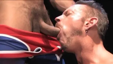 Fisting Central: A Frenzy of Pulsing Pleasure Takes Over