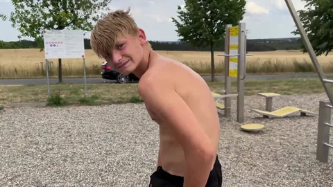EastBoys: Muscle straight guy really likes hard nailining