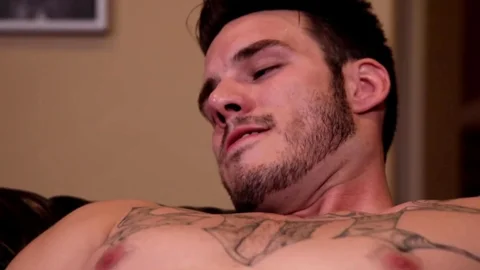 NextDoorBuddies - Caucasian Chris Blades & TJ Lee bareback tongue kissing