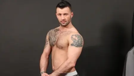 maskurbate: Manuel and his intimate body worship session