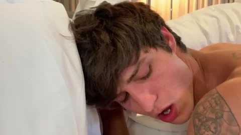 Next Door Homemade - Elliot Finn having sex with hairy amateur Dakota Payne