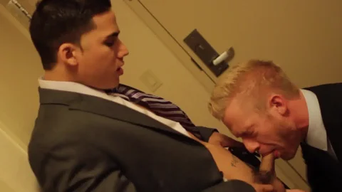 The Gay Office: Nailing & muscle hooker Christopher Daniels