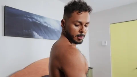 Str8Chaser.com - Bear Ryan Bones touching big dick