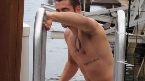 Falcon Studios: Bodybuilder ALAM WERNIK in swimsuit enjoying Dante Colle