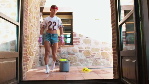 Men: From Cleaning to Cumming with Daddy's Help